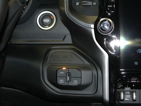 New 2026 RAM 2500 Big Horn AWD/4WD image 14