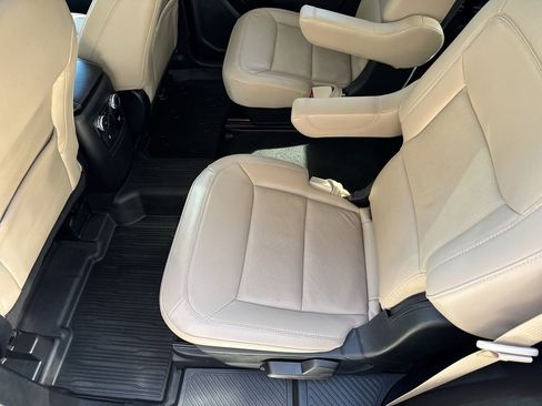 Used 2022 Ford Explorer Limited w/ Equipment Group 301A image 13