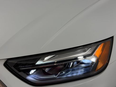 Used 2024 Audi Q5 2.0T Premium image 11