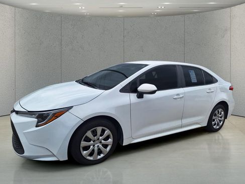 Used 2024 Toyota Corolla LE FWD image 9