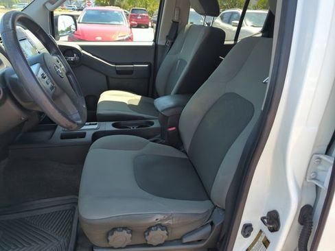 Used 2015 Nissan Xterra S w/ Value Package image 11