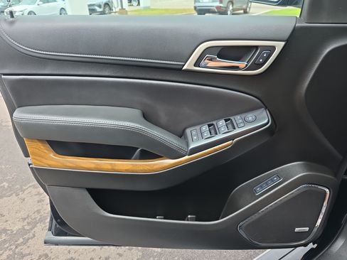 Used 2020 GMC Yukon Denali w/ Denali Premium Package AWD/4WD image 18