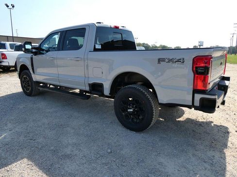 New 2026 Ford F250 Lariat w/ Black Appearance Package AWD/4WD image 7