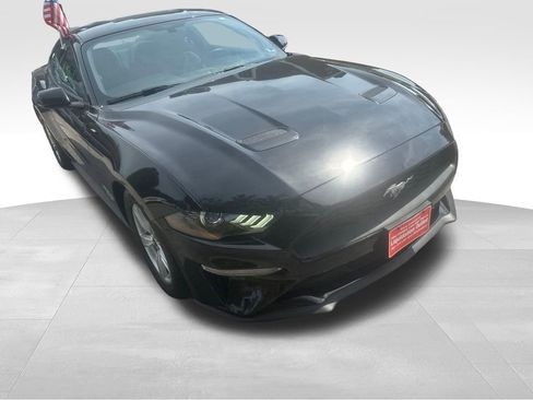 Used 2020 Ford Mustang Coupe RWD image 32