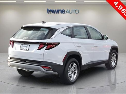 Used 2025 Hyundai Tucson SE image 6