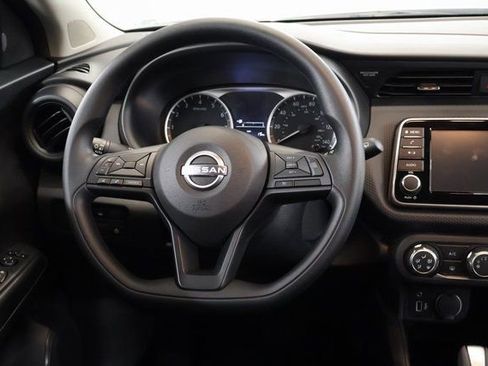 New 2025 Nissan Kicks Play S image 10