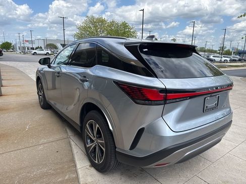 Used 2025 Lexus RX 350 Premium w/ Convenience Package image 4