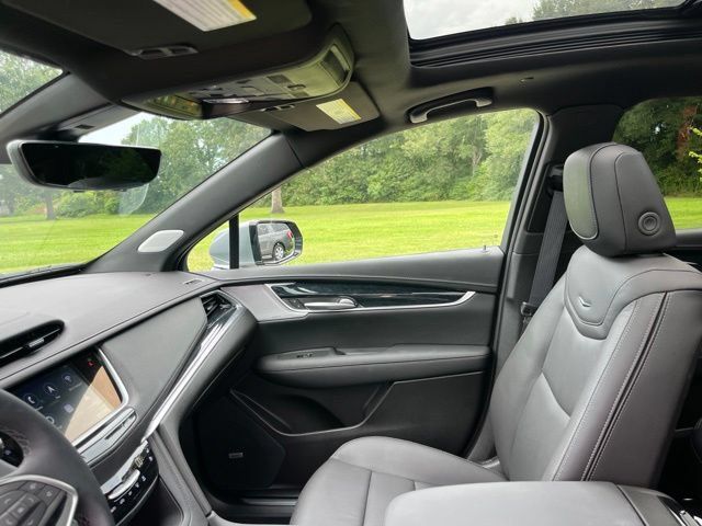 Certified 2026 Cadillac XT5 Premium Luxury w/ Driver Assist Package FWD image 17