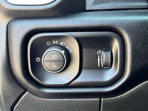 Used 2025 RAM 2500 Big Horn AWD/4WD image 25