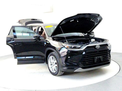 Used 2024 Toyota Grand Highlander Platinum image 7