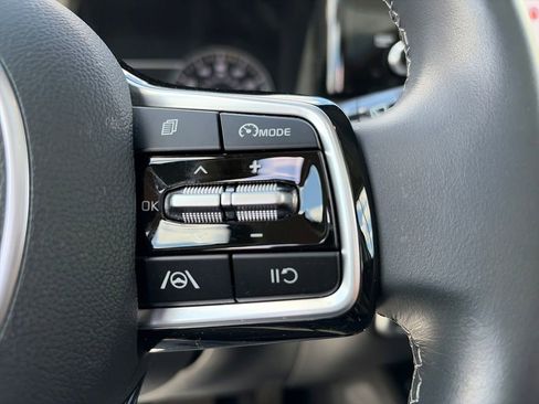 Used 2023 Kia Sorento S w/ Panoramic Sunroof Package AWD/4WD image 12