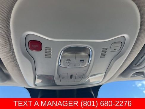 Used 2023 Jeep Renegade Latitude w/ Sun/Sound Group AWD/4WD image 28