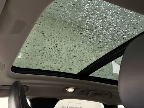 Certified 2023 Volvo XC60 B5 Ultimate image 22