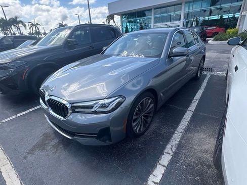 Used 2023 BMW 530i w/ Premium Package RWD image 9