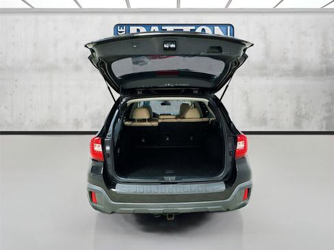 Used 2018 Subaru Outback 3.6R Limited image 27