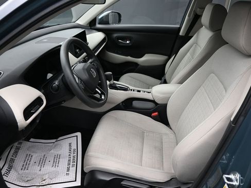 Used 2024 Honda HR-V LX image 11