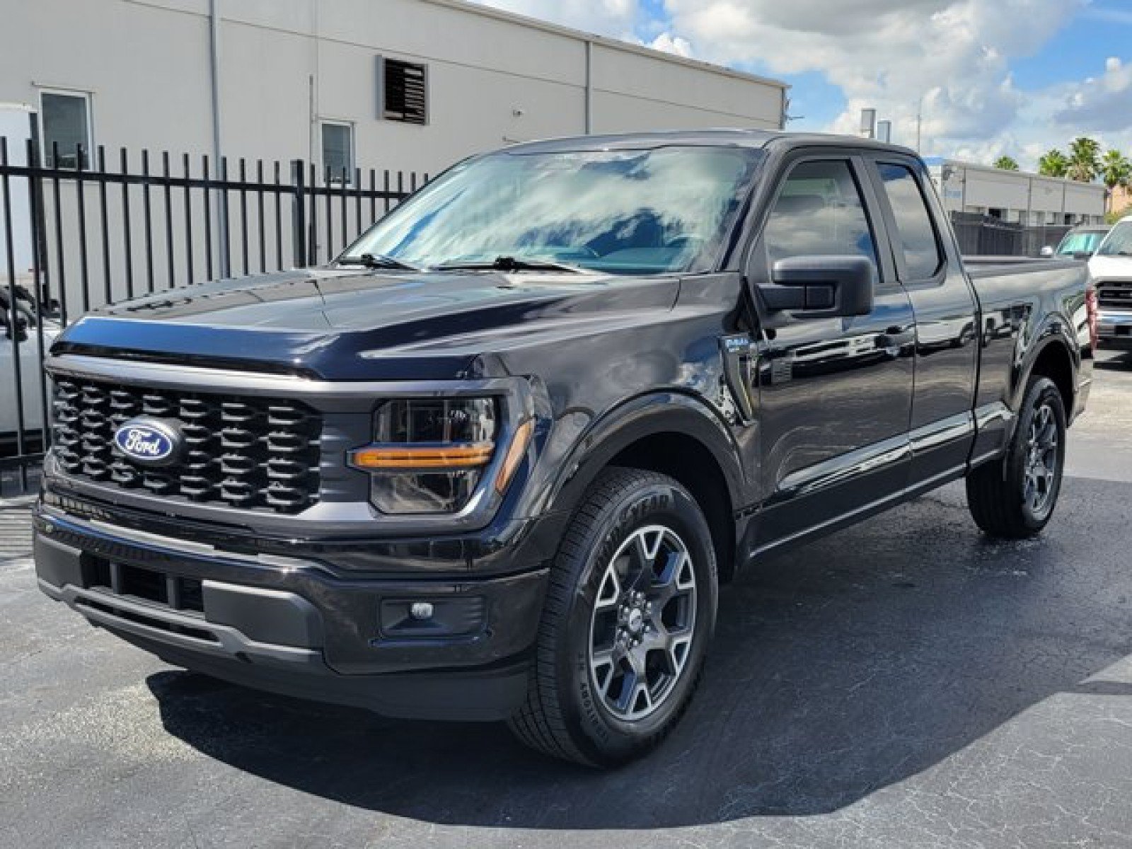 Used 2025 Ford F150 STX w/ Equipment Group 200A RWD image 3