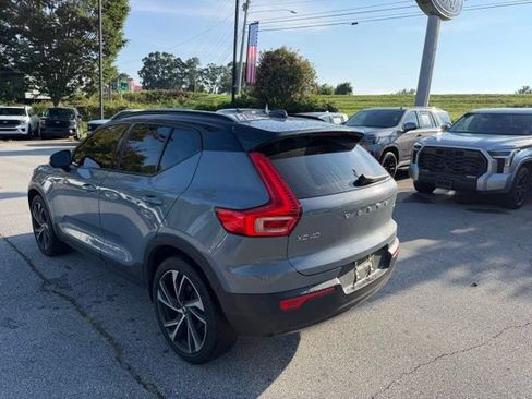 Used 2021 Volvo XC40 T5 R-Design w/ Advanced Package AWD/4WD image 3