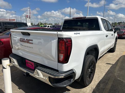 Used 2022 GMC Sierra 1500 Pro w/ Convenience Package image 4