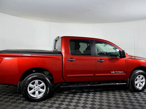 Used 2015 Nissan Titan SV image 7