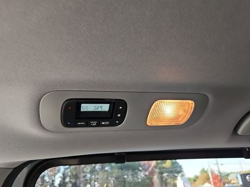 Used 2023 Honda Odyssey Elite image 16