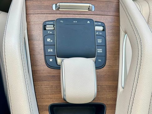 Used 2022 Mercedes-Benz GLE 350 image 17