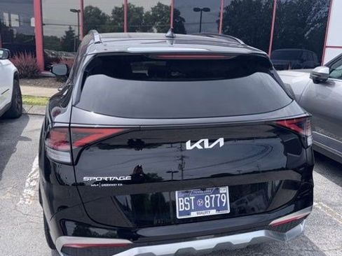 Used 2025 Kia Sportage SX FWD image 3