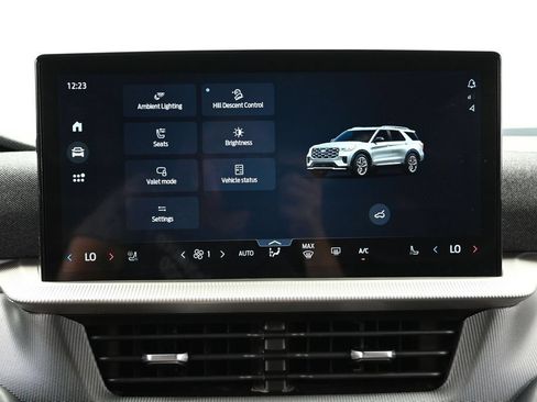 Used 2025 Ford Explorer ST AWD/4WD image 29