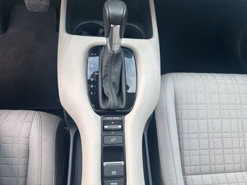 Certified 2023 Honda HR-V LX image 19