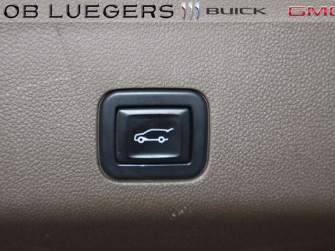 Used 2021 GMC Yukon XL Denali image 26