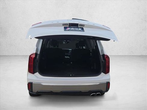Used 2025 Kia Telluride S image 6