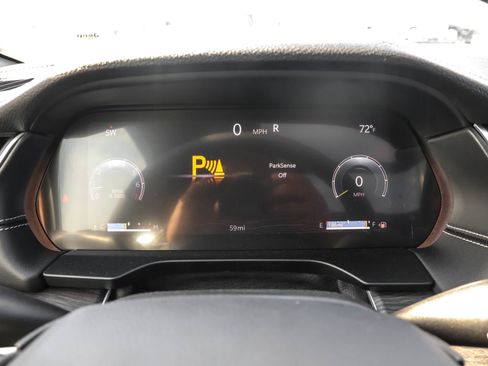 New 2025 Jeep Grand Cherokee L Limited w/ Black Appearance Package image 27