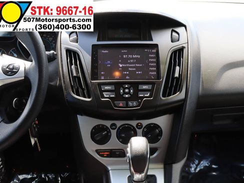 Used 2012 Ford Focus SE FWD image 19