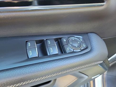 Certified 2025 GMC Yukon XL Denali image 28