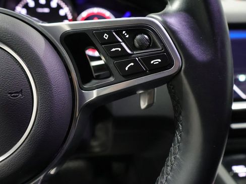 Used 2022 Porsche Cayenne Base image 37