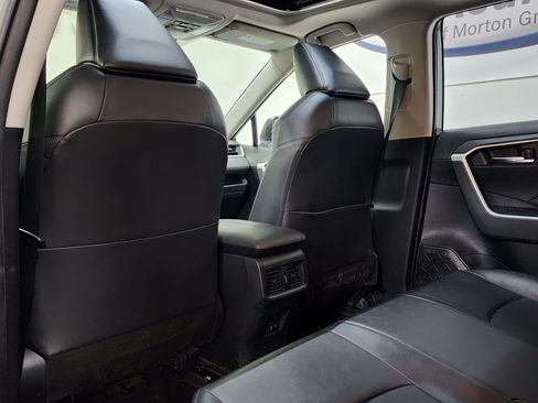 Used 2021 Toyota RAV4 XLE Premium AWD/4WD image 12