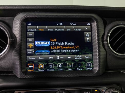 Used 2023 Jeep Wrangler Unlimited Sahara w/ Cold Weather Group AWD/4WD image 27