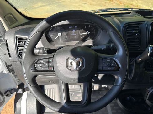 Used 2023 RAM ProMaster 2500 image 18