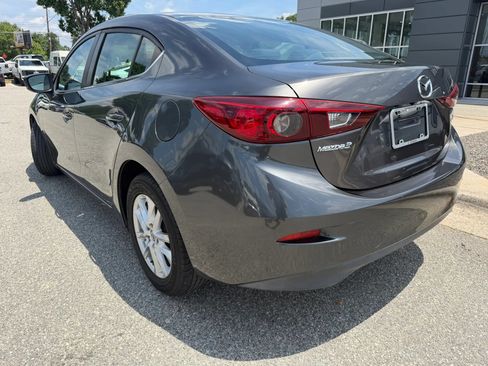 Used 2017 MAZDA MAZDA3 Sport w/ Preferred Equipment Package FWD image 3