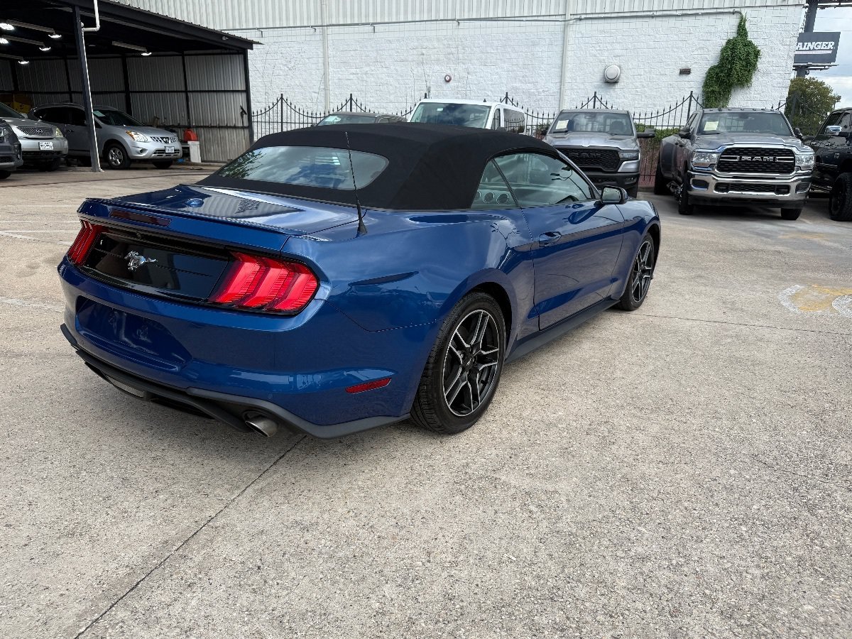 Used 2023 Ford Mustang Premium RWD image 4