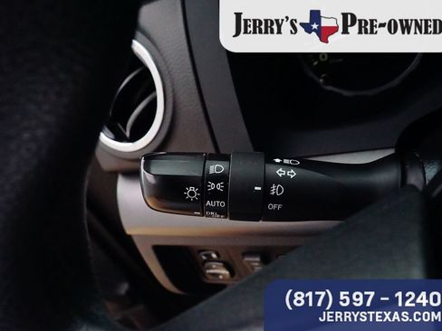 Used 2021 Toyota Tundra SR5 w/ Trail Edition AWD/4WD image 15