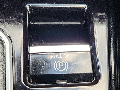 Used 2023 Jeep Compass Limited image 19