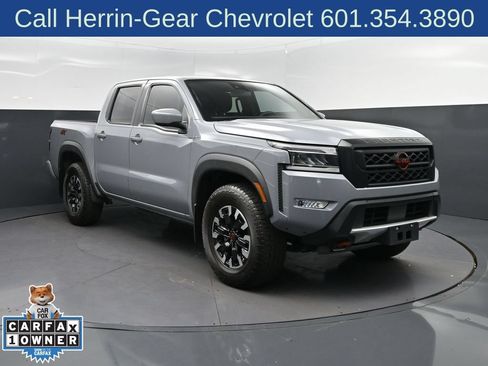 Used 2024 Nissan Frontier PRO-4X w/ Technology Package AWD/4WD image 9