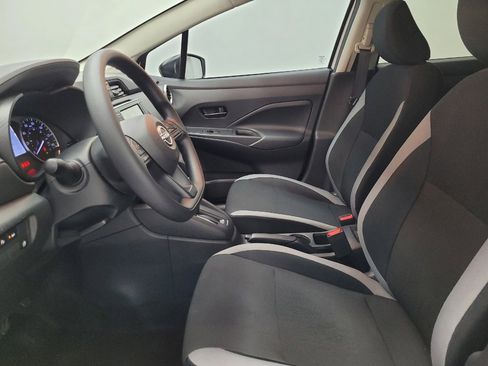 Used 2025 Nissan Versa S w/ Trunk Package image 17