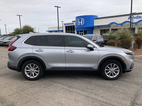 Used 2023 Honda CR-V EX-L image 4