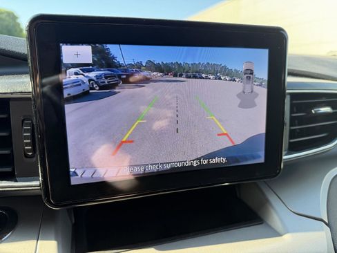 Used 2024 Ford Explorer XLT w/ Equipment Group 202A RWD image 12