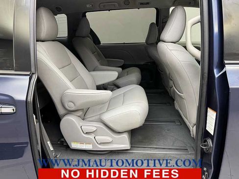 Used 2020 Toyota Sienna XLE Premium AWD/4WD image 21