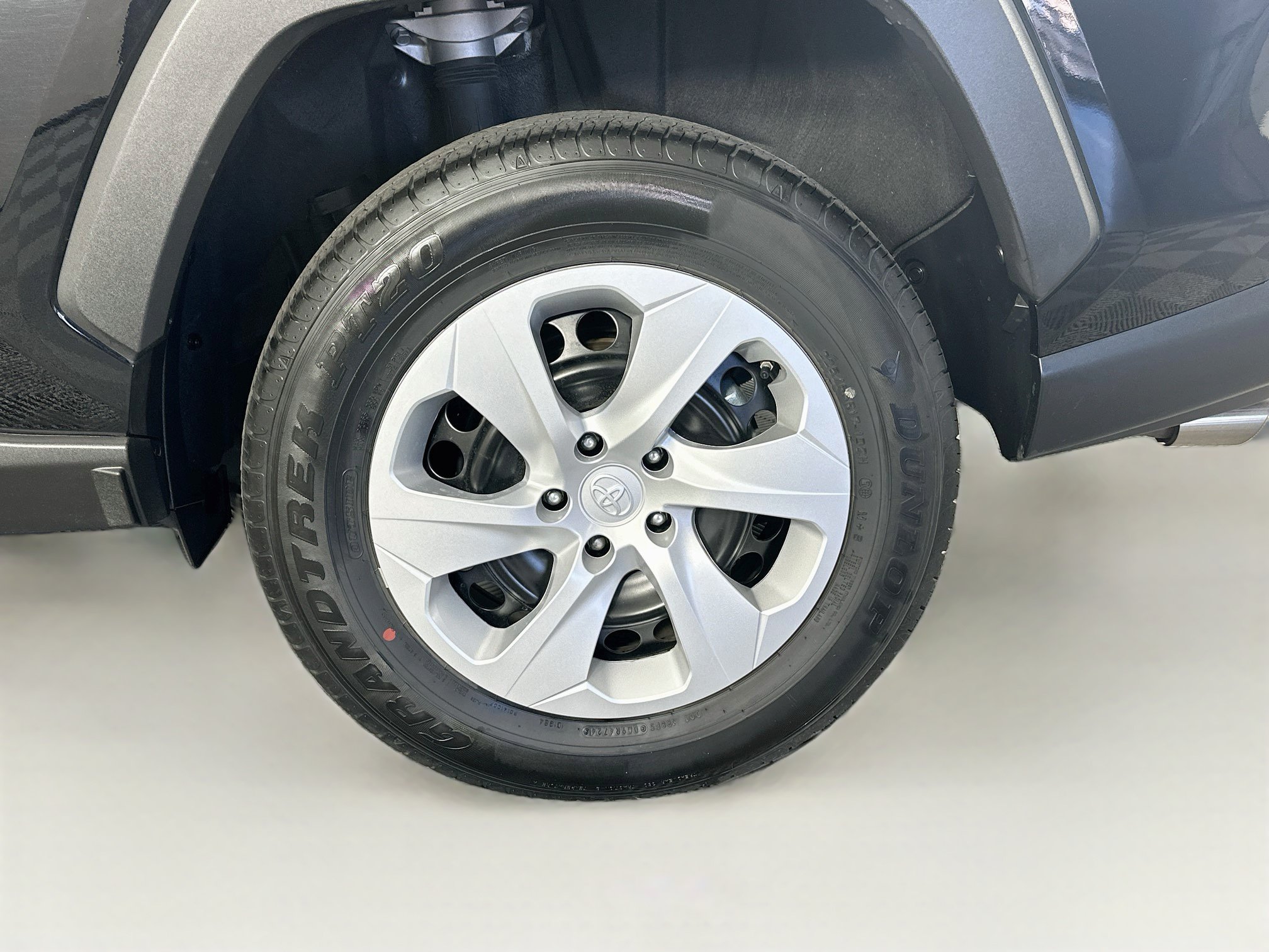 Used 2025 Toyota RAV4 LE AWD/4WD image 11