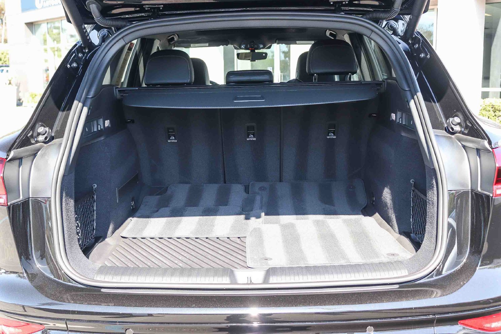 Used 2027 Audi Q6 e-tron Premium AWD/4WD image 28