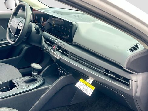 New 2025 Kia K4 LXS image 26